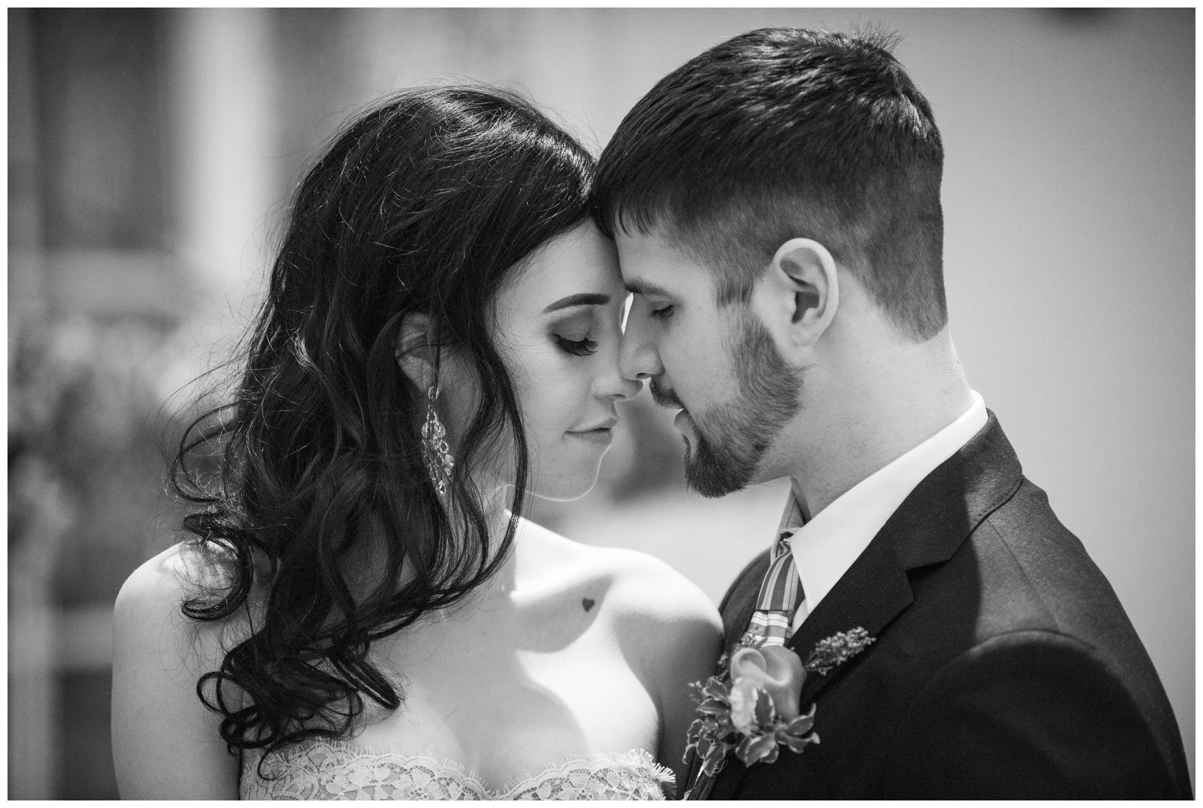 wedding couple by central ohio wedding photographer