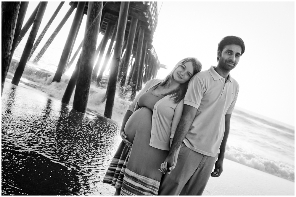 Gopal and Jo maternity photos on Virginia Beach.