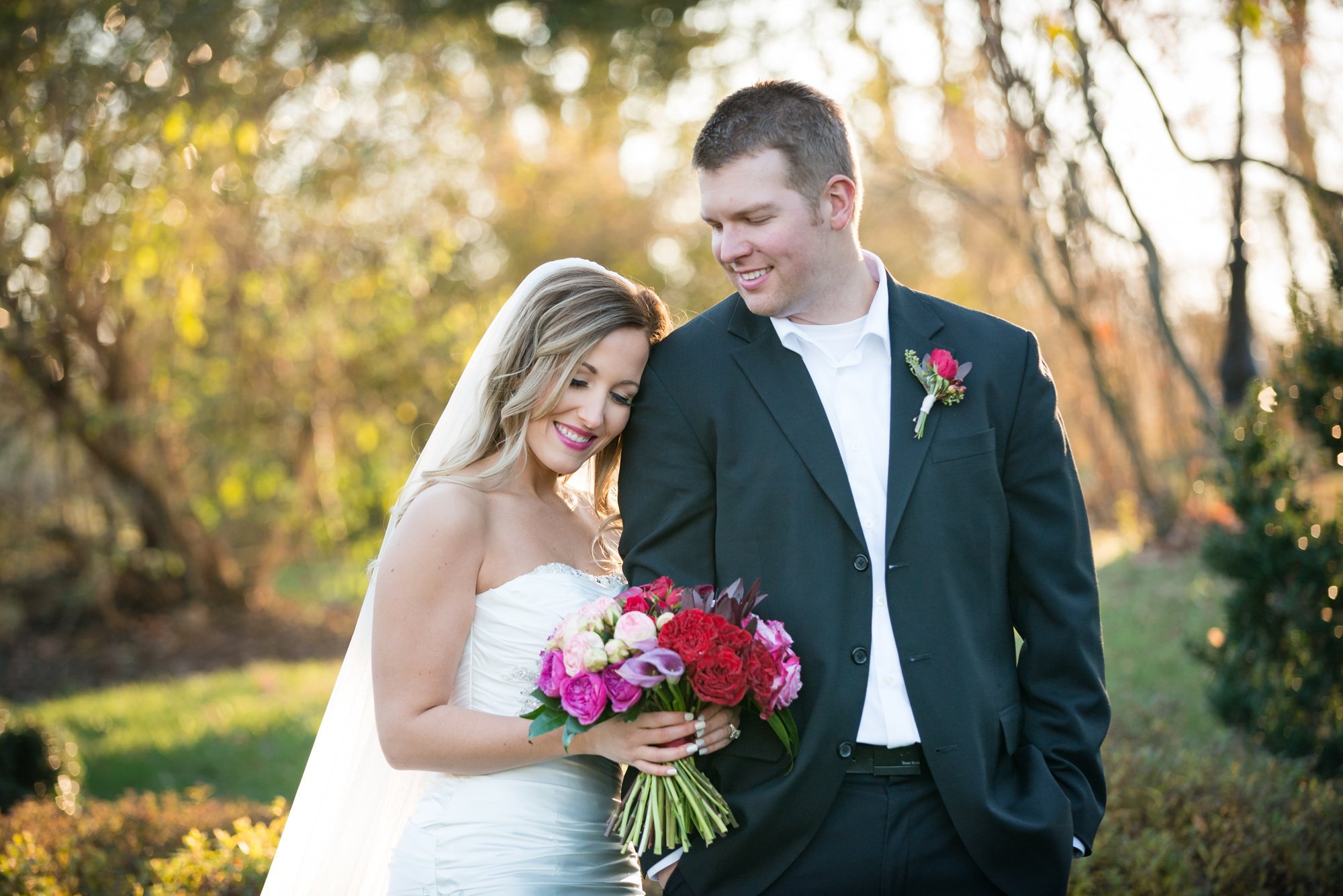 candid rustic bright wedding photography in Columbus Ohio